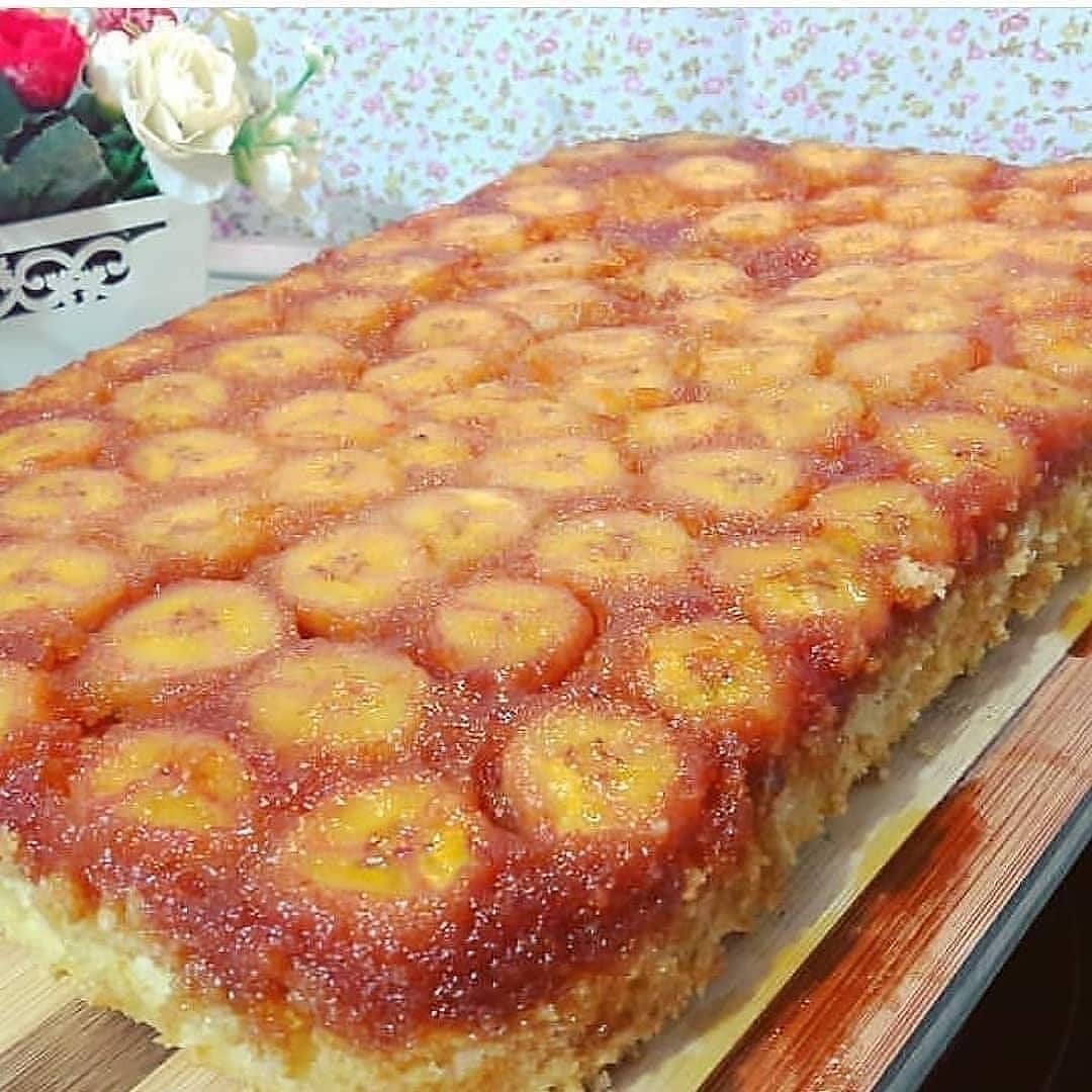 Caramel Glazed Banana Upside-Down Cake