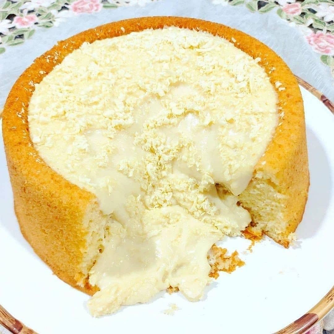 Brazilian Yogurt Cake with Milk Powder Cream