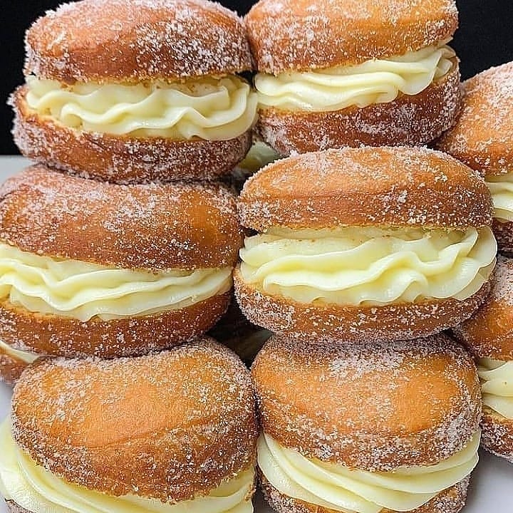 Brazilian Cream Dream Doughnuts