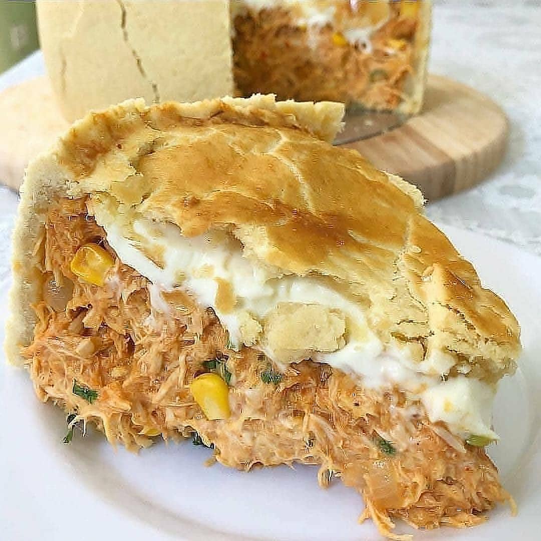 Easy Brazilian Chicken Fricassée Pie