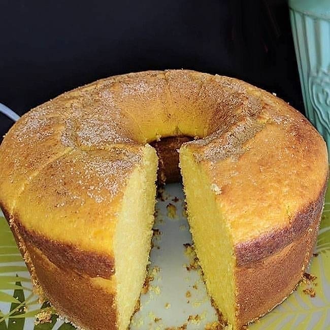 Simple Brazilian Cornmeal Cake