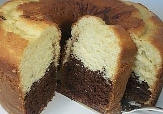 Classic Chocolate and Vanilla Marble Cake