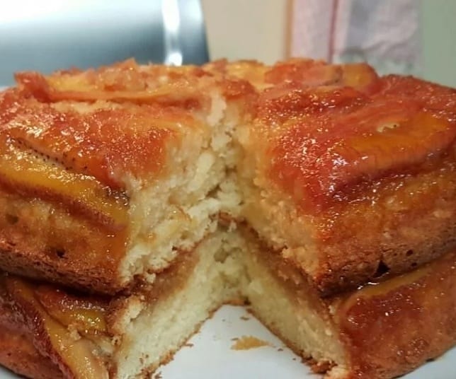 Ripe Banana Cake with Caramel Topping