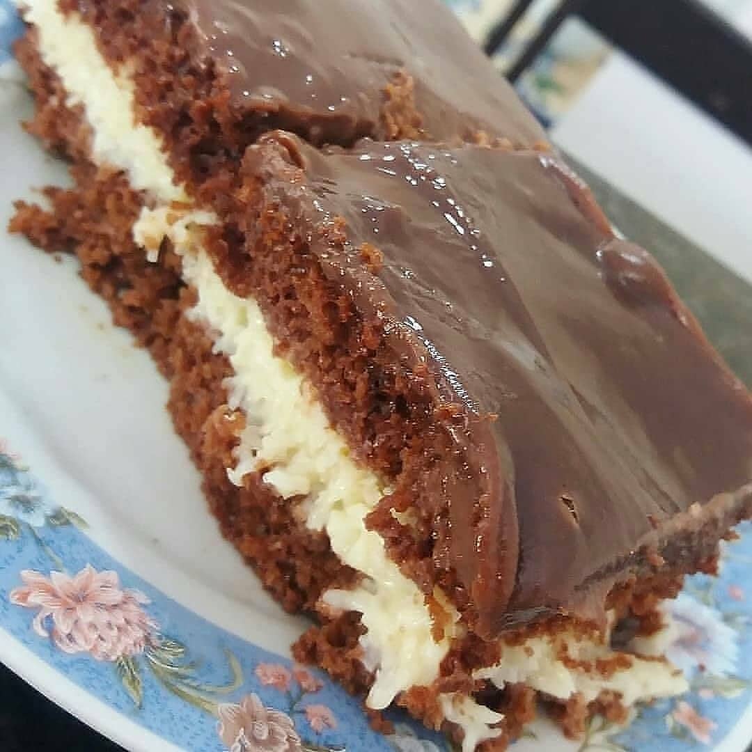 Brazilian Frozen Coconut Chocolate Cake