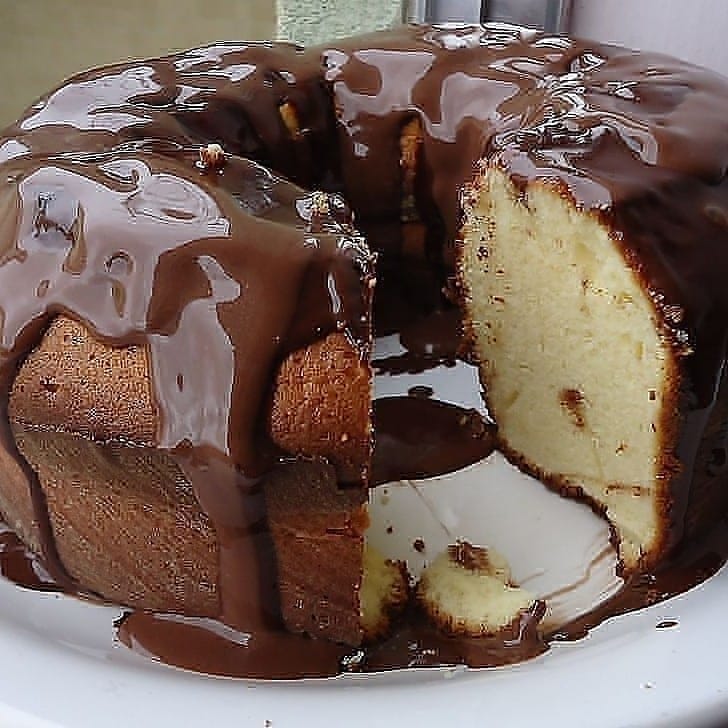 Classic Brazilian Condensed Milk Cake