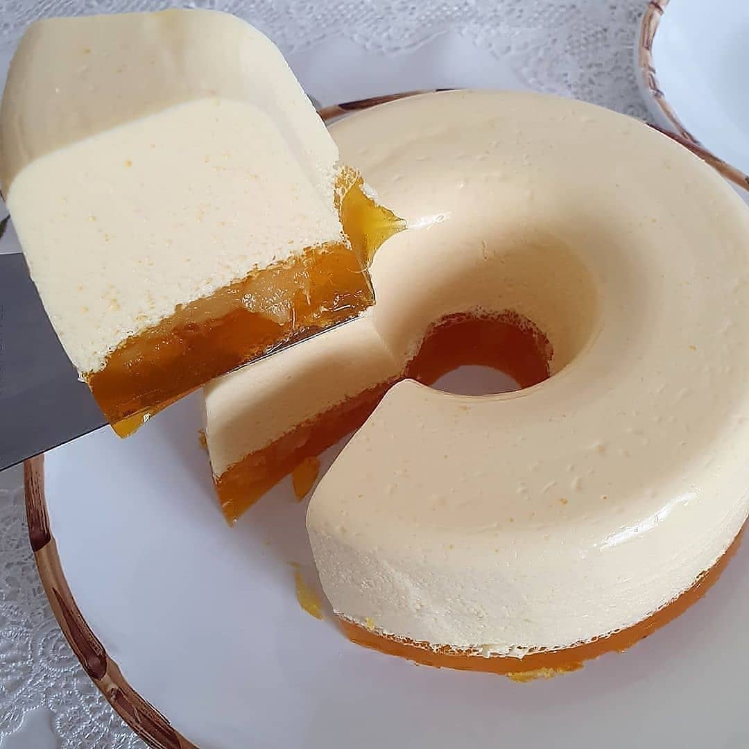 Creamy Pineapple Mousse with Caramelized Fruit Topping