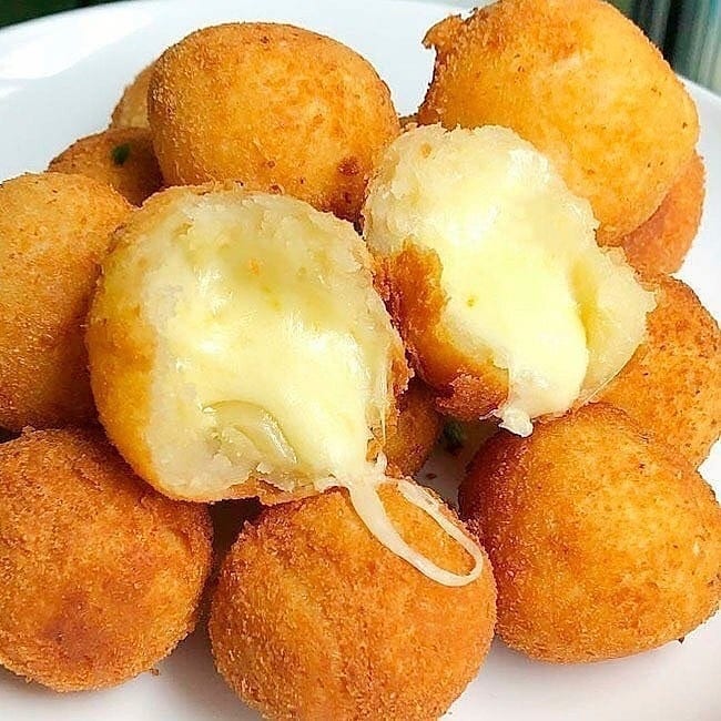 Crispy Brazilian Stuffed Potato Balls