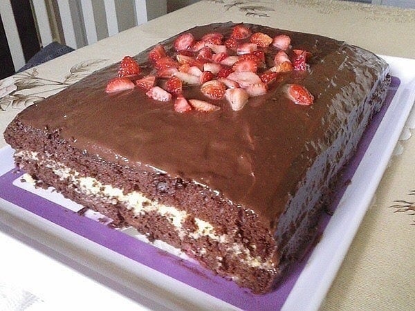 Easy Custard Filled Party Cake Soaked in Guarana