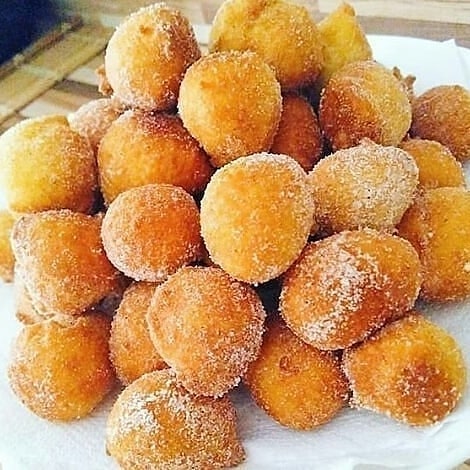 Brazilian Cinnamon Sugar Fried Dough Balls
