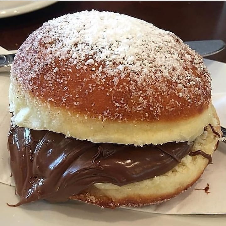 Brazilian Nutella Filled Dream Pastries