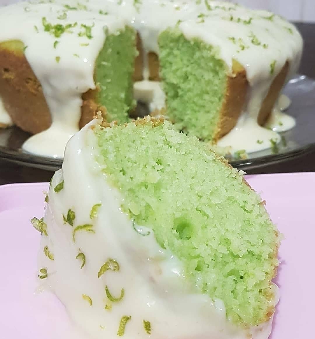 Brazilian Lemon Cake with Gelatin Glaze