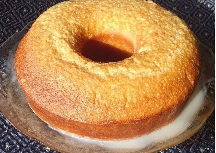 Classic Simple Afternoon Cake
