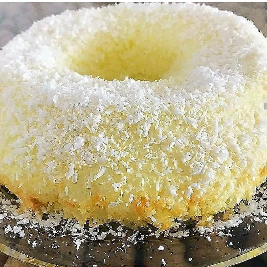 Classic Brazilian Coconut Pudding