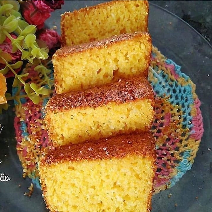 Brazilian Cornmeal Cake with Coconut and Cheese