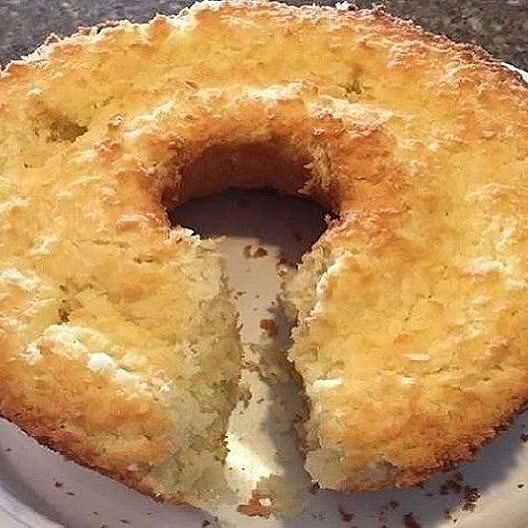 Quick and Easy Blender Coconut Cake
