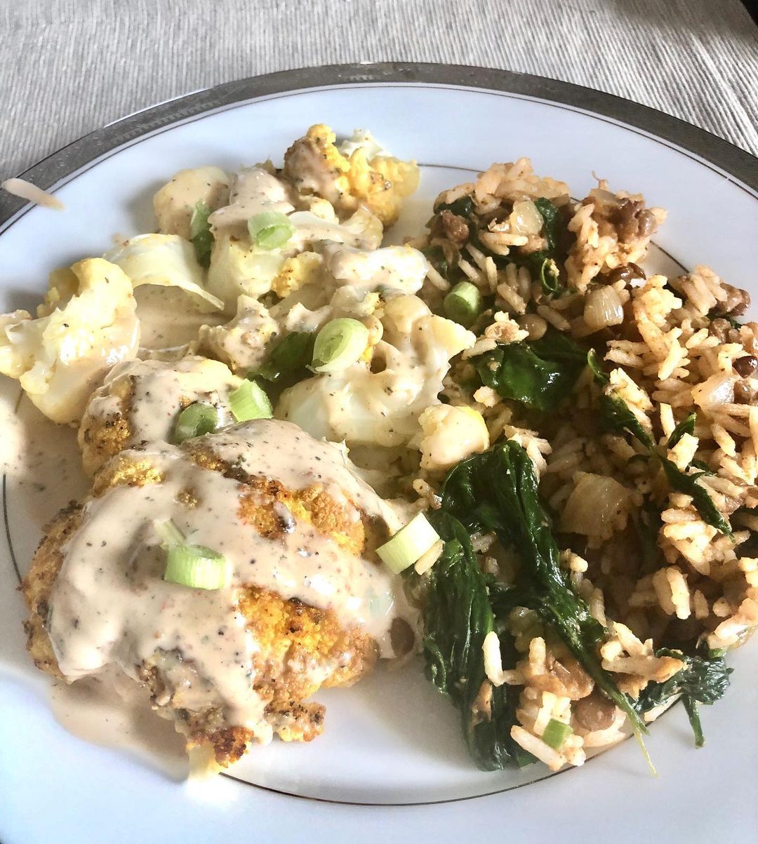 Herb Tahini Dressing with Lentil and Spinach Jedra