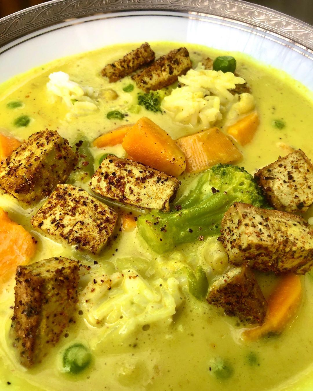 Vegan Pumfu Curry with Turmeric and Sweet Potatoes