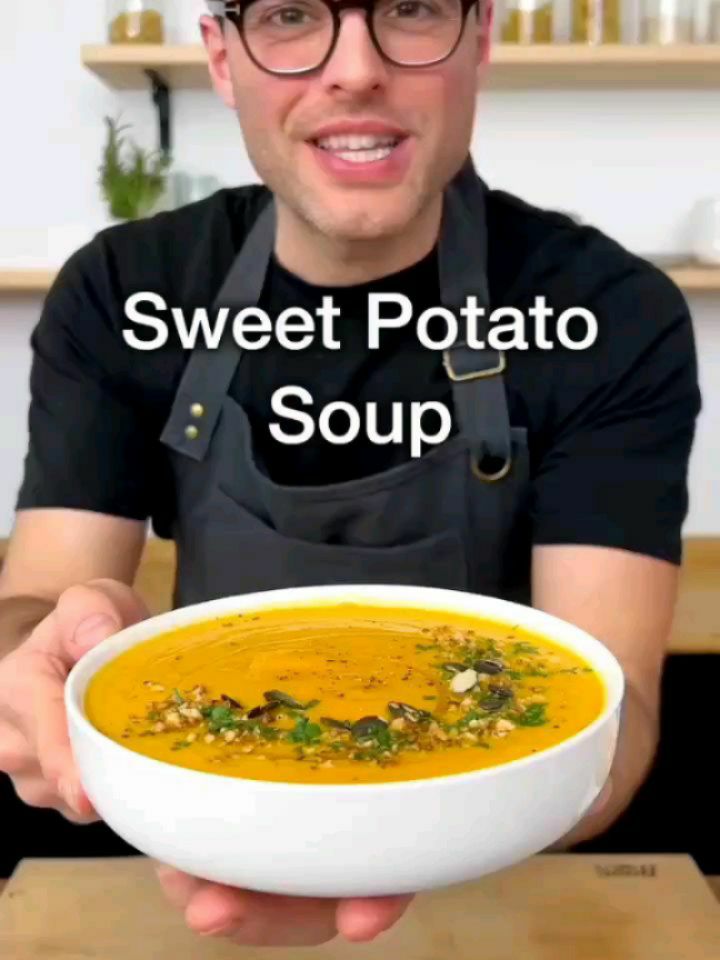 Easy Creamy Zucchini Soup