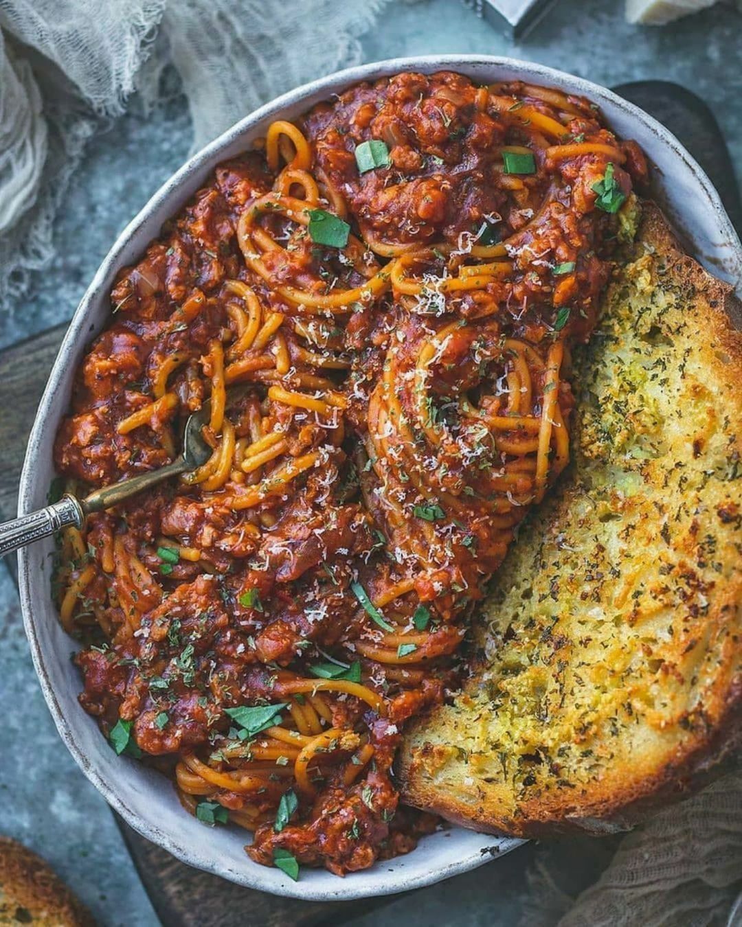 Vegan Spaghetti Bolognese with Garlic Bread