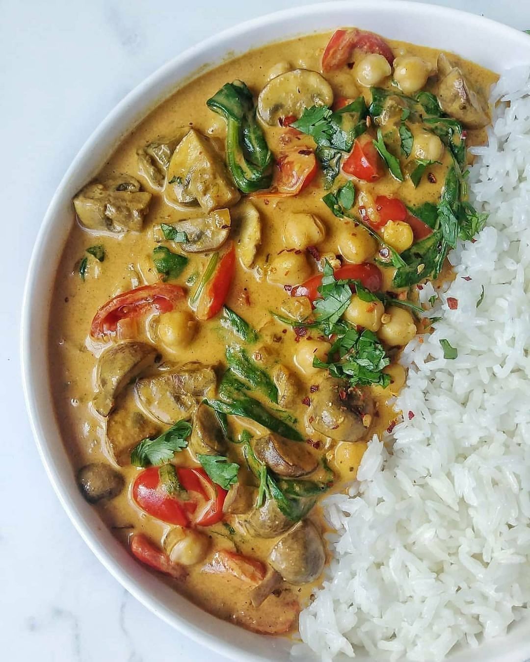 Chickpea Spinach Mushroom Curry