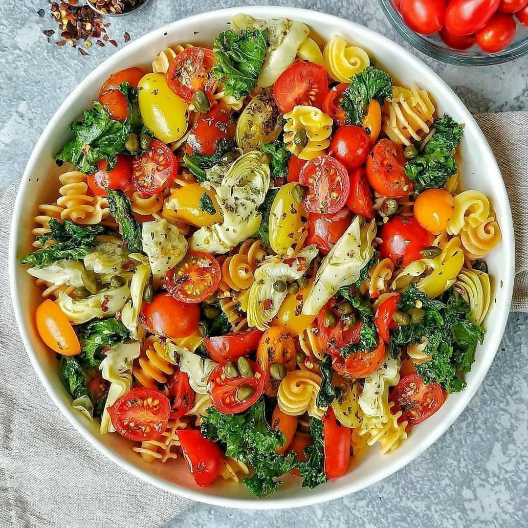 Pasta with Artichokes, Tomatoes, and Kale