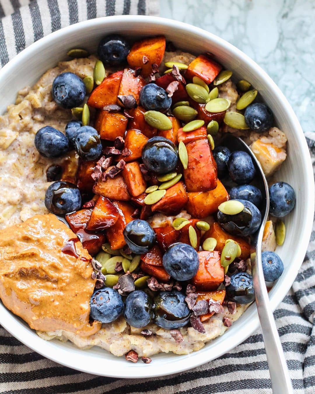 Delicious Apple Pie Inspired Oatmeal Breakfast