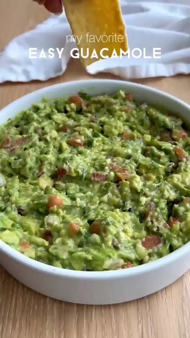 Easy Homemade Guacamole for Taco Tuesday