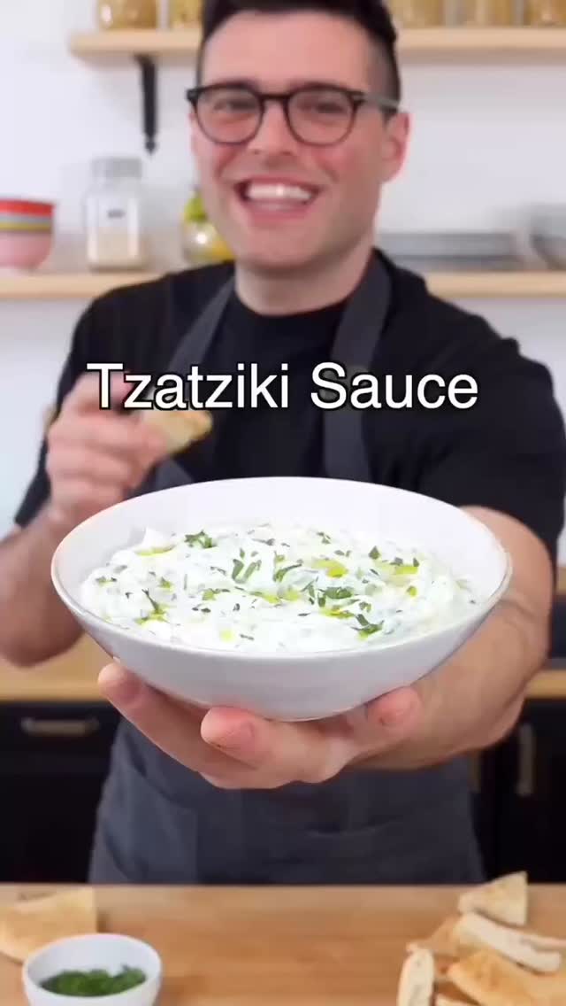 Simple Greek Tzatziki Yogurt Sauce