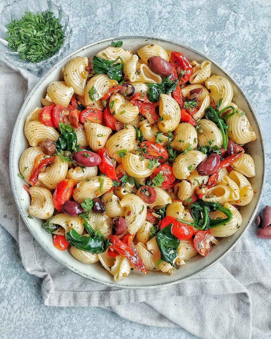 Pasta with Tomatoes, Olives and Spinach
