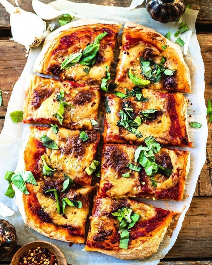 Easy Homemade Vegan Pizza