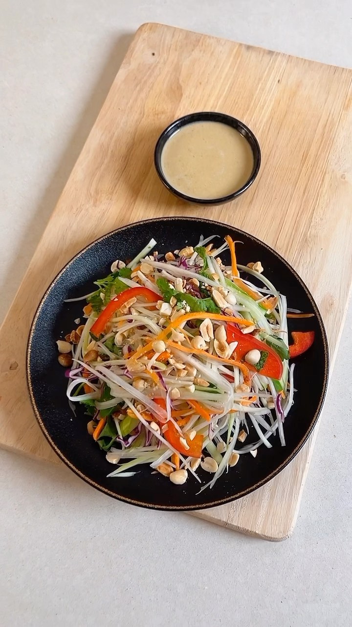 Detox Raw Papaya Salad with Peanut Dressing