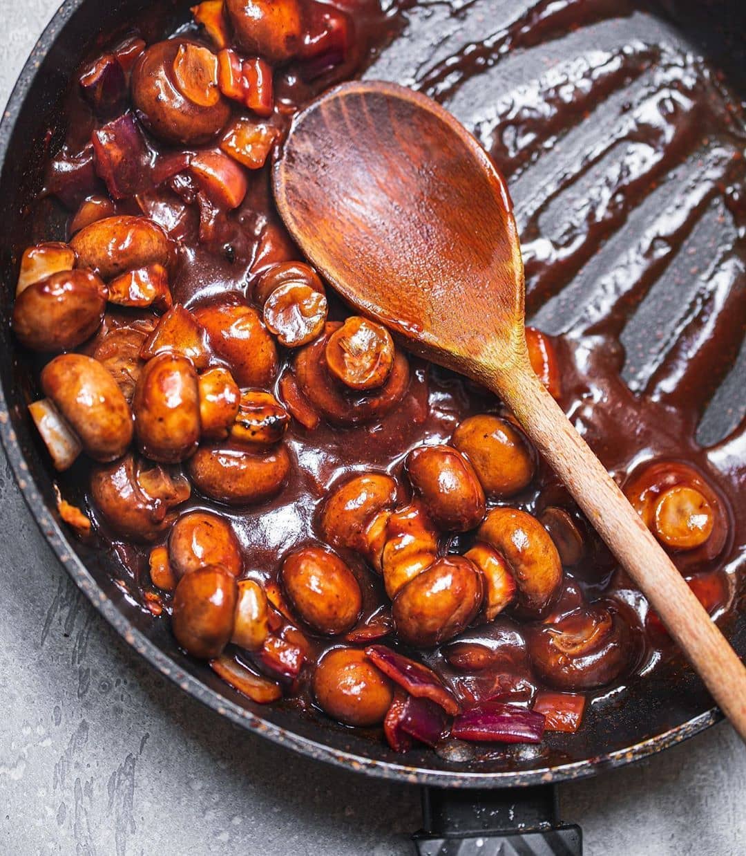 Delicious and Quick Glazed Mushrooms Dish