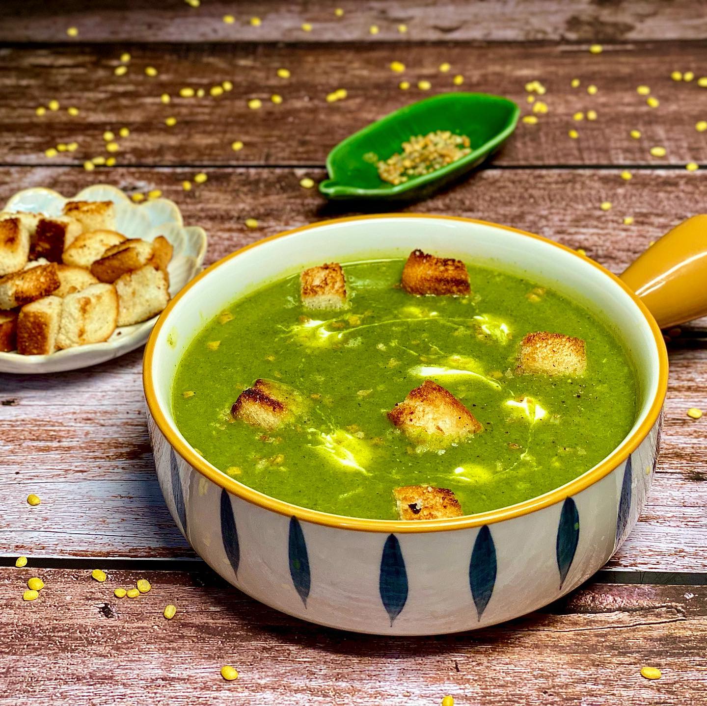 Garlic Croutons with Dal Palak Soup