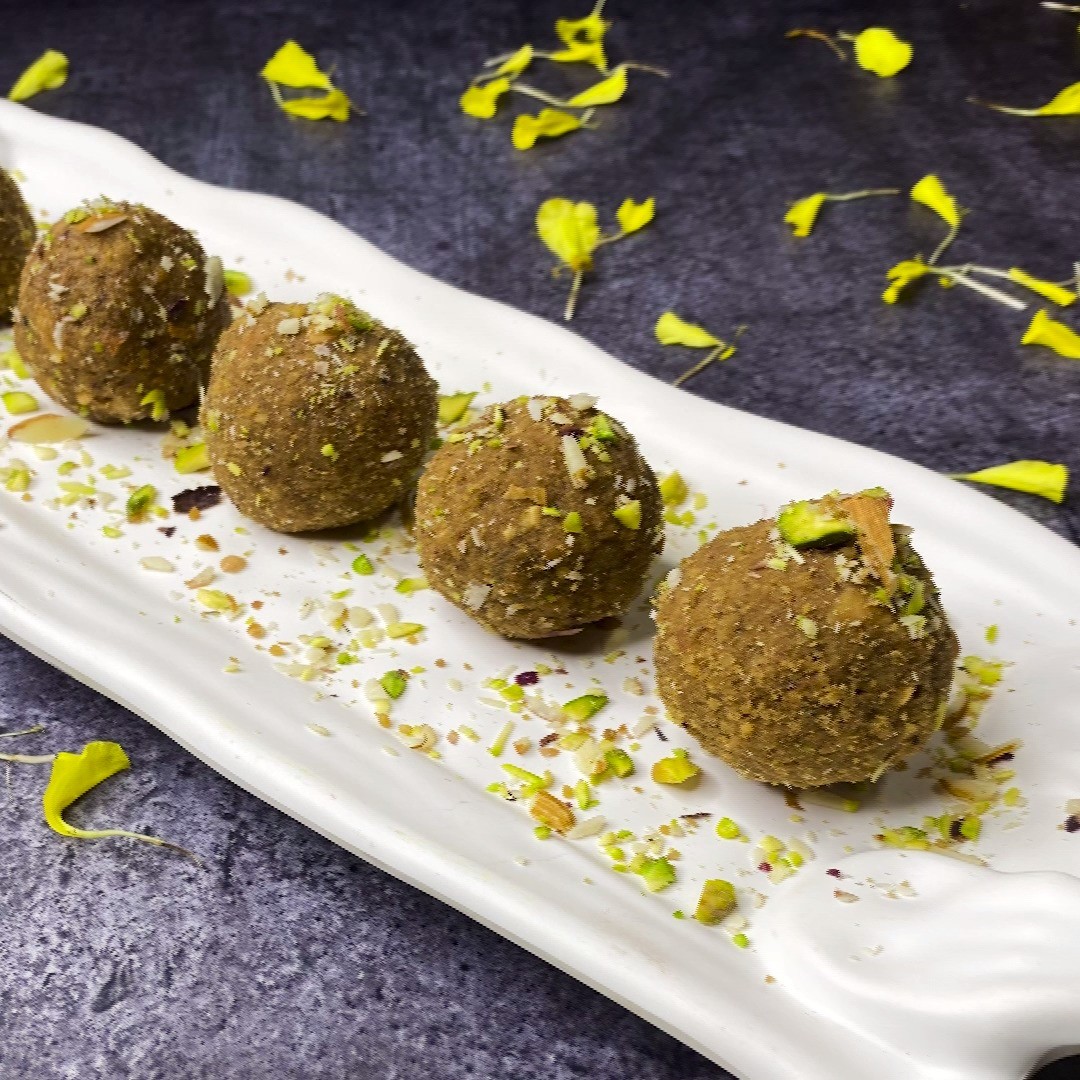 No Sugar Atta Laddoo