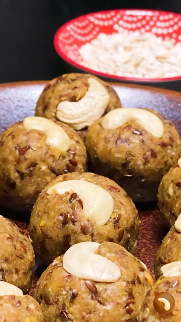 Energy Laddoo with Oats and Dates