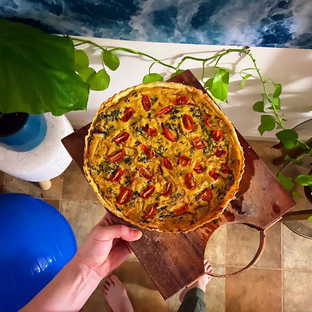 Easy Vegan Quiche with Tofu and Vegetables