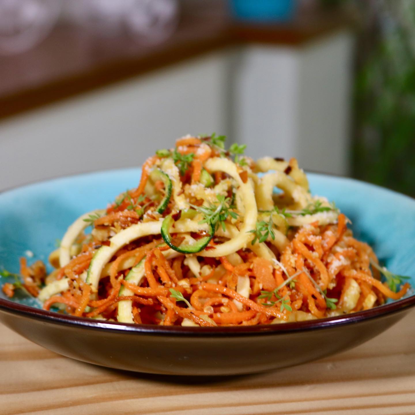 Healthy Zucchini and Carrot Noodles
