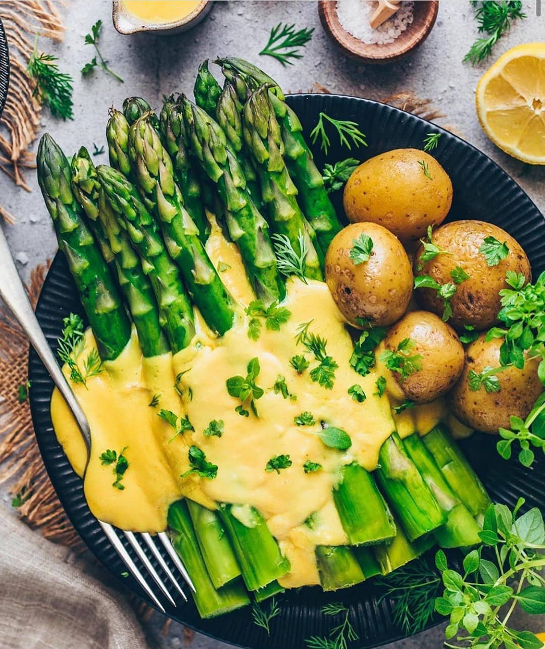 Vegan Hollandaise Sauce Served with Asparagus