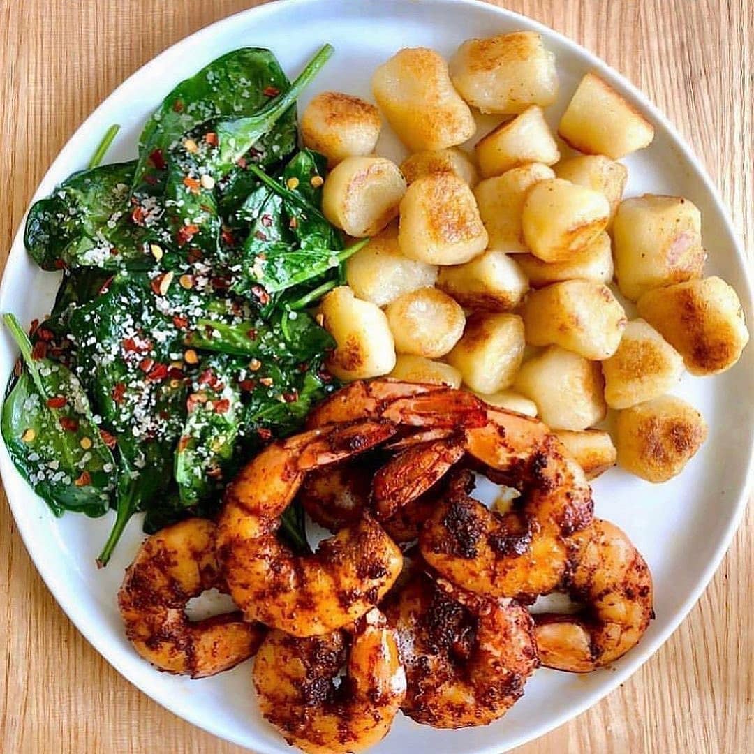 Spicy Garlic Cajun Shrimp Dish