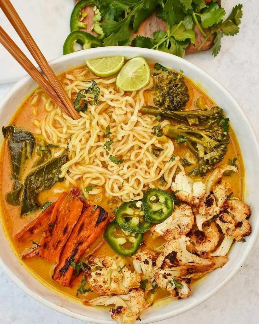 Vegan Creamy Curry Ramen Soup