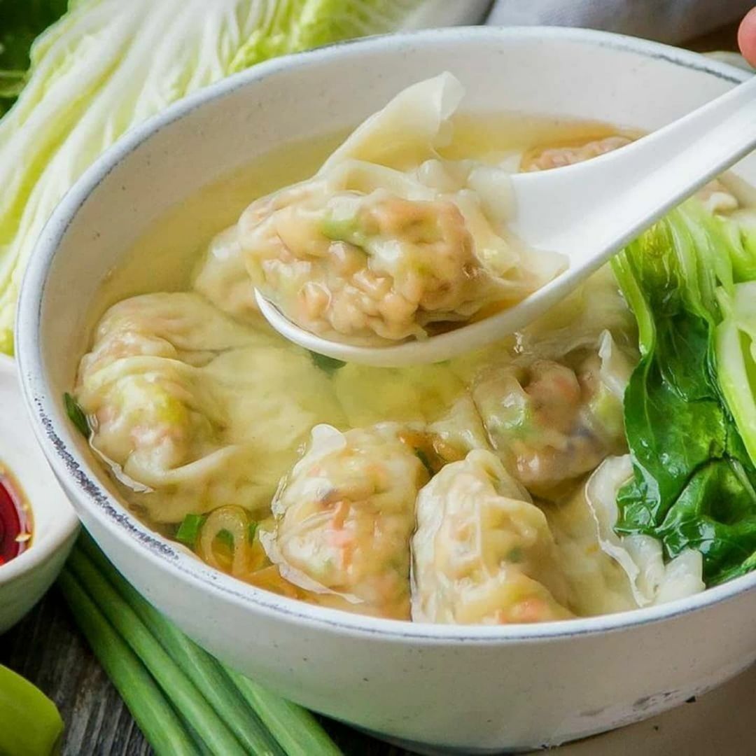 Homemade Vegan Wonton Soup