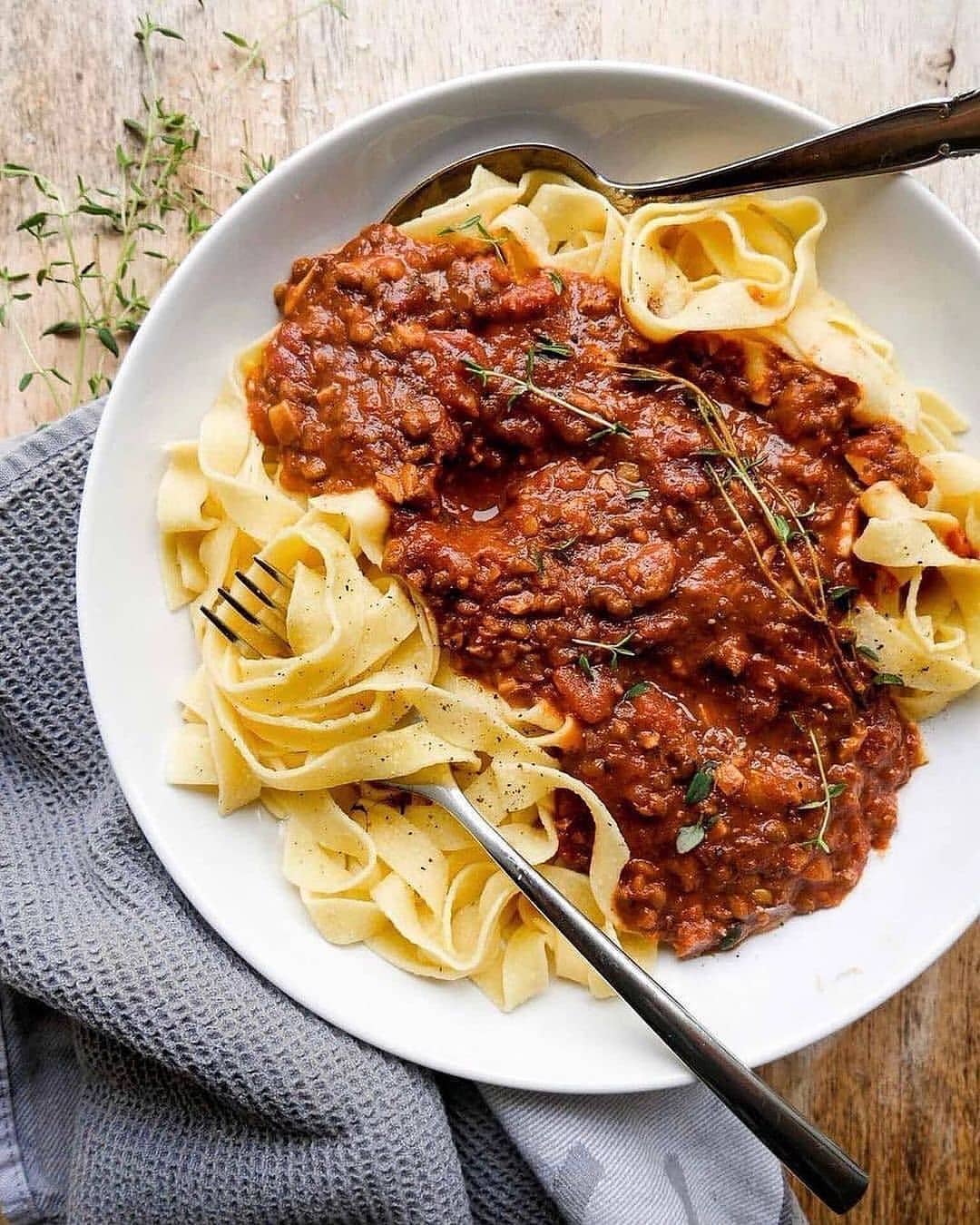 Quick Vegan Bolognese Sauce