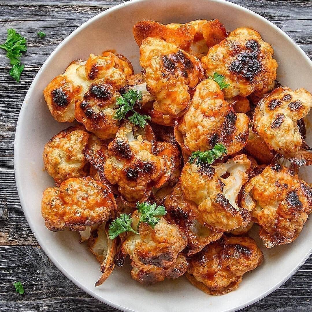 Baked Cauliflower Wings with Sauce