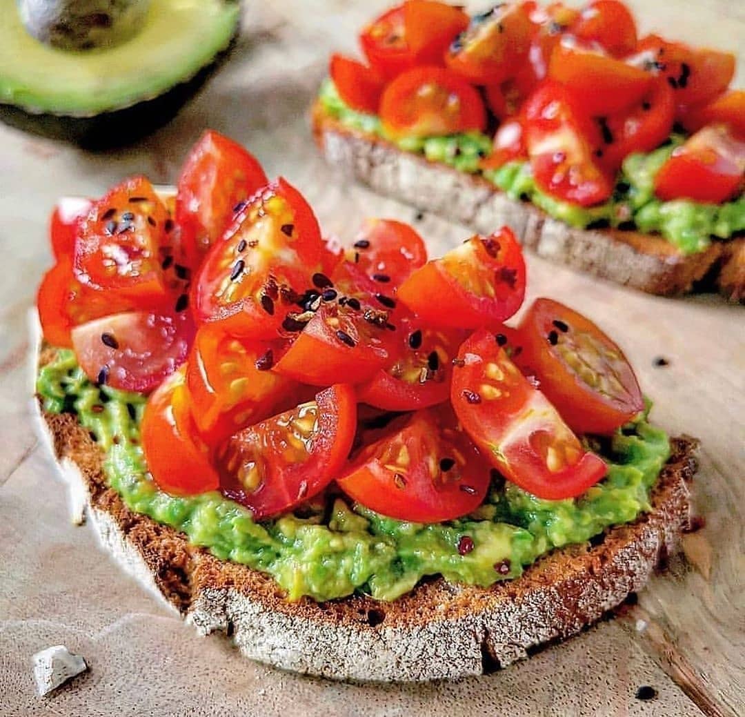 Avocado Tomato Toast with Seasoning