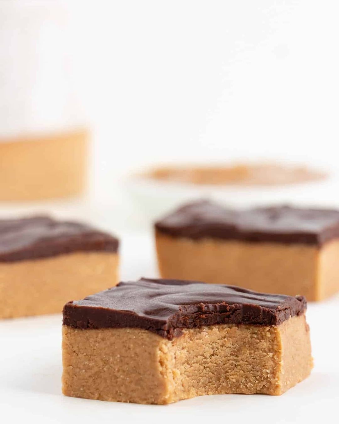 No-Bake Chocolate Peanut Butter Bars