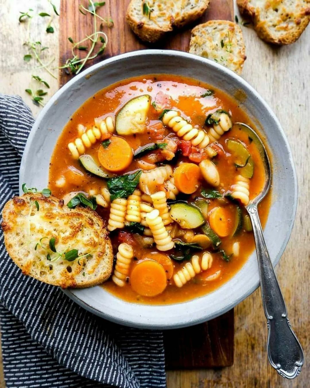 Quick Vegan Minestrone Soup Dinner