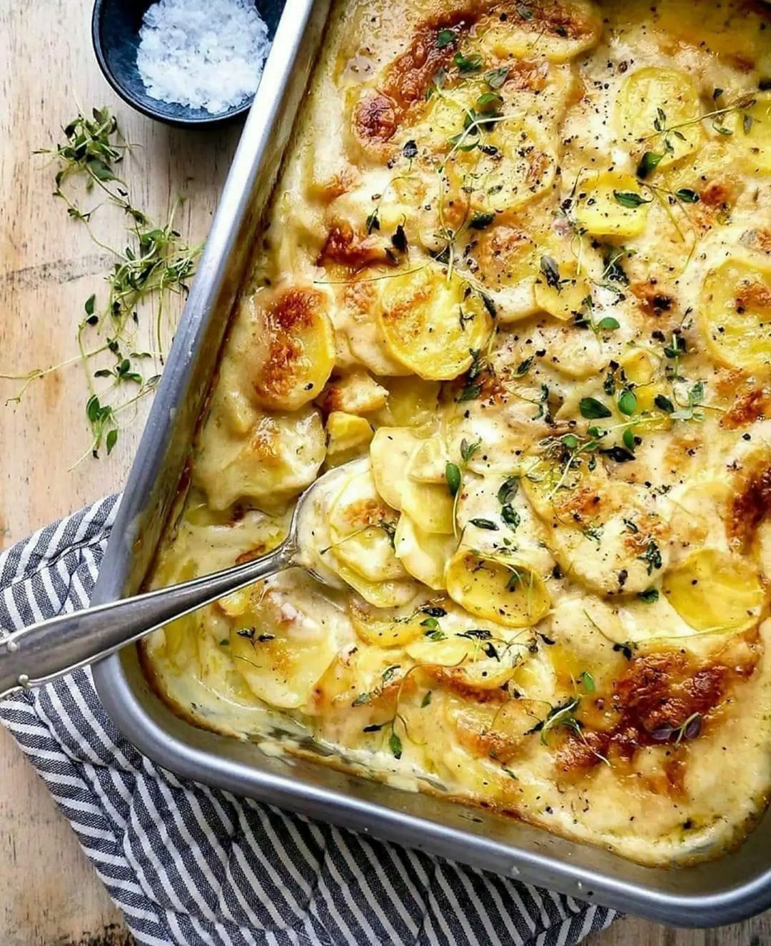 Creamy Vegan Potato Bake with Thyme