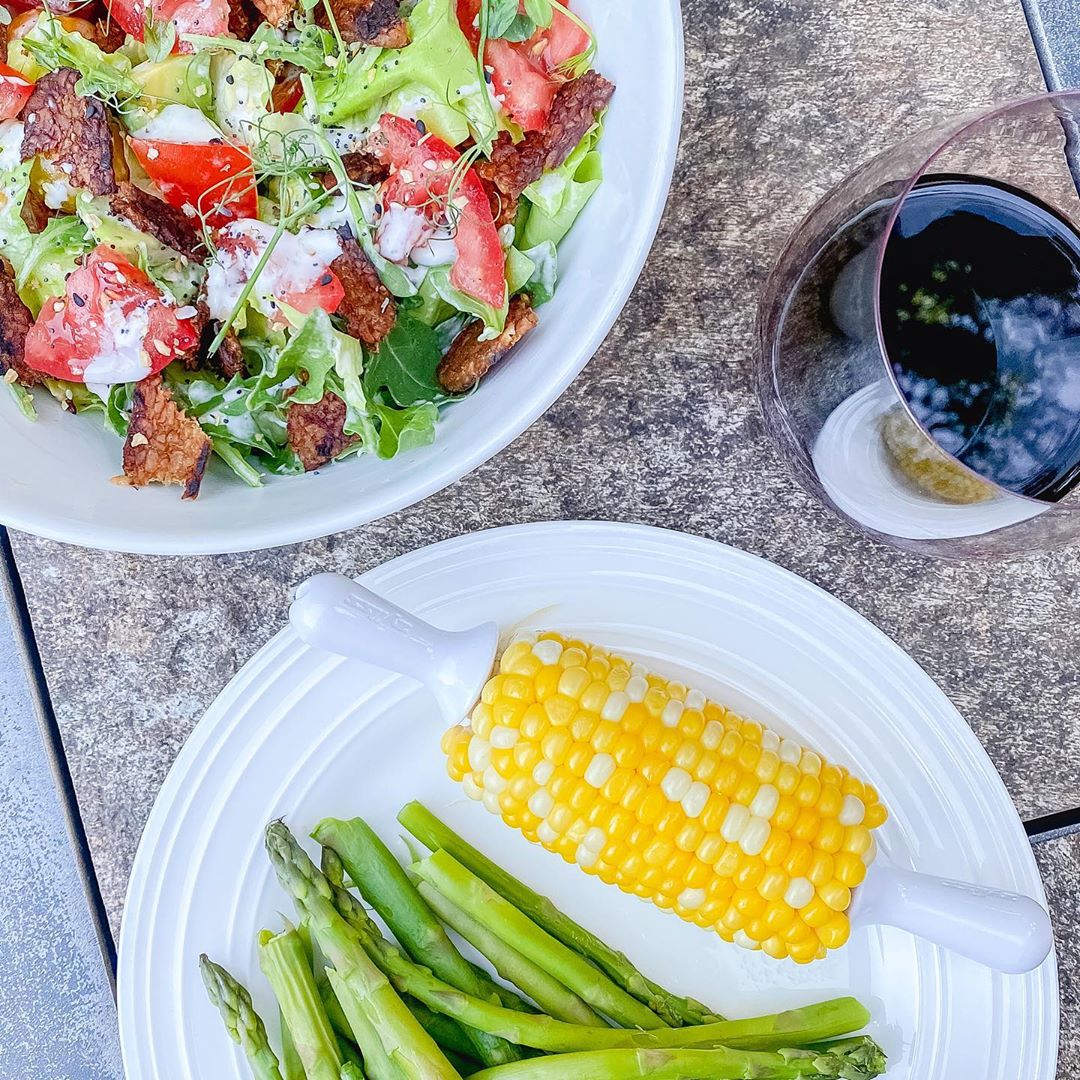 Simple Vegan BLT Salad
