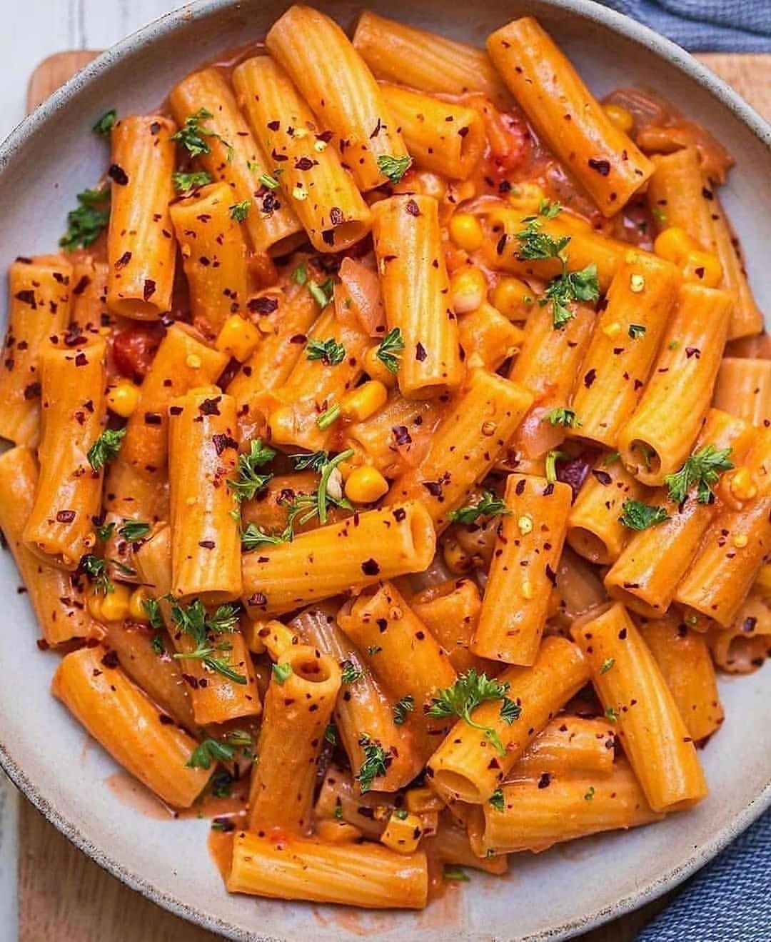 Vegan Rigatoni in Creamy Tomato Sauce
