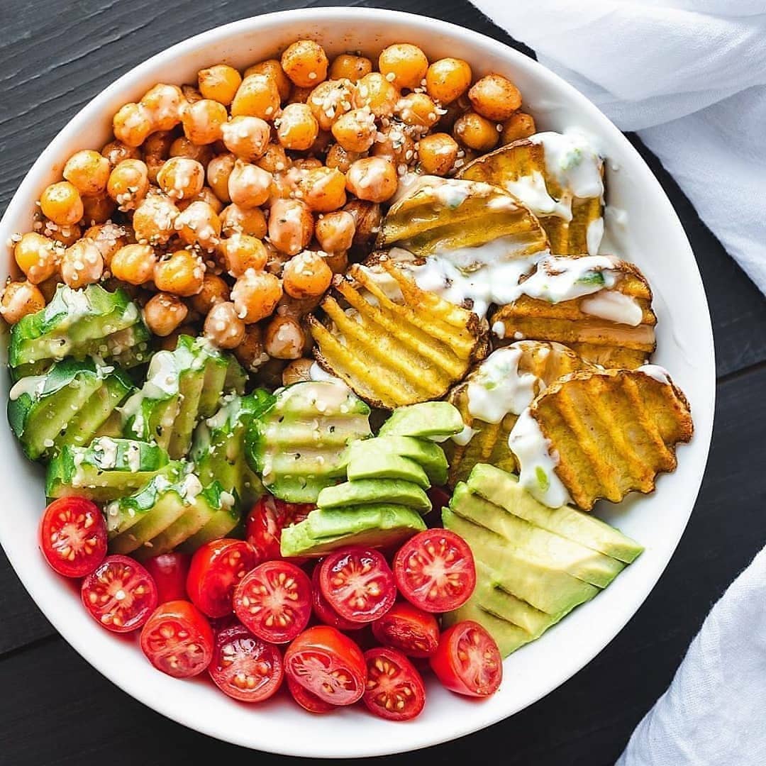 Tandoori Chickpeas and Curry Potatoes with Cashew Raita